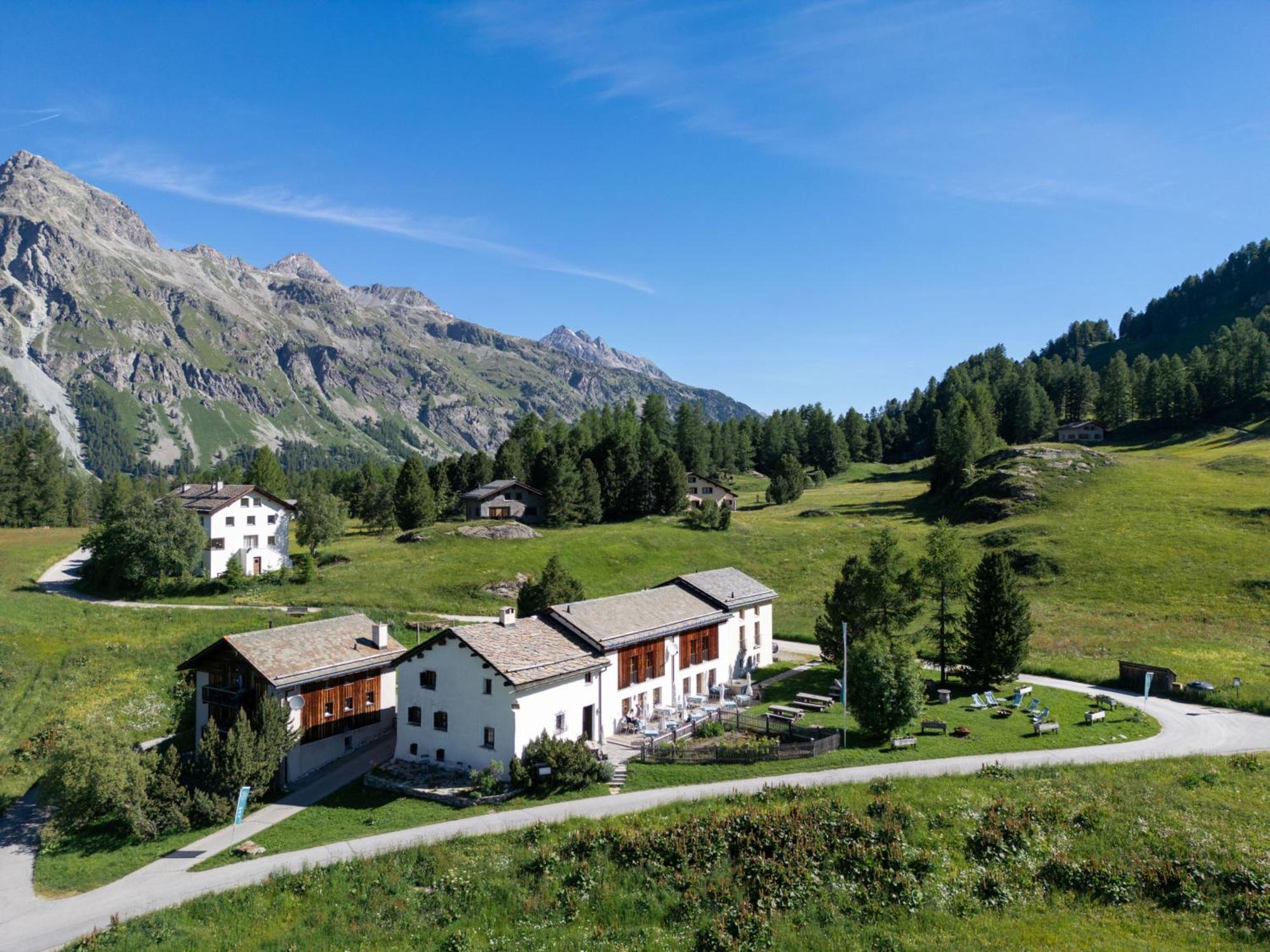 Hotel Chesa Pool Sils Maria Buitenkant foto