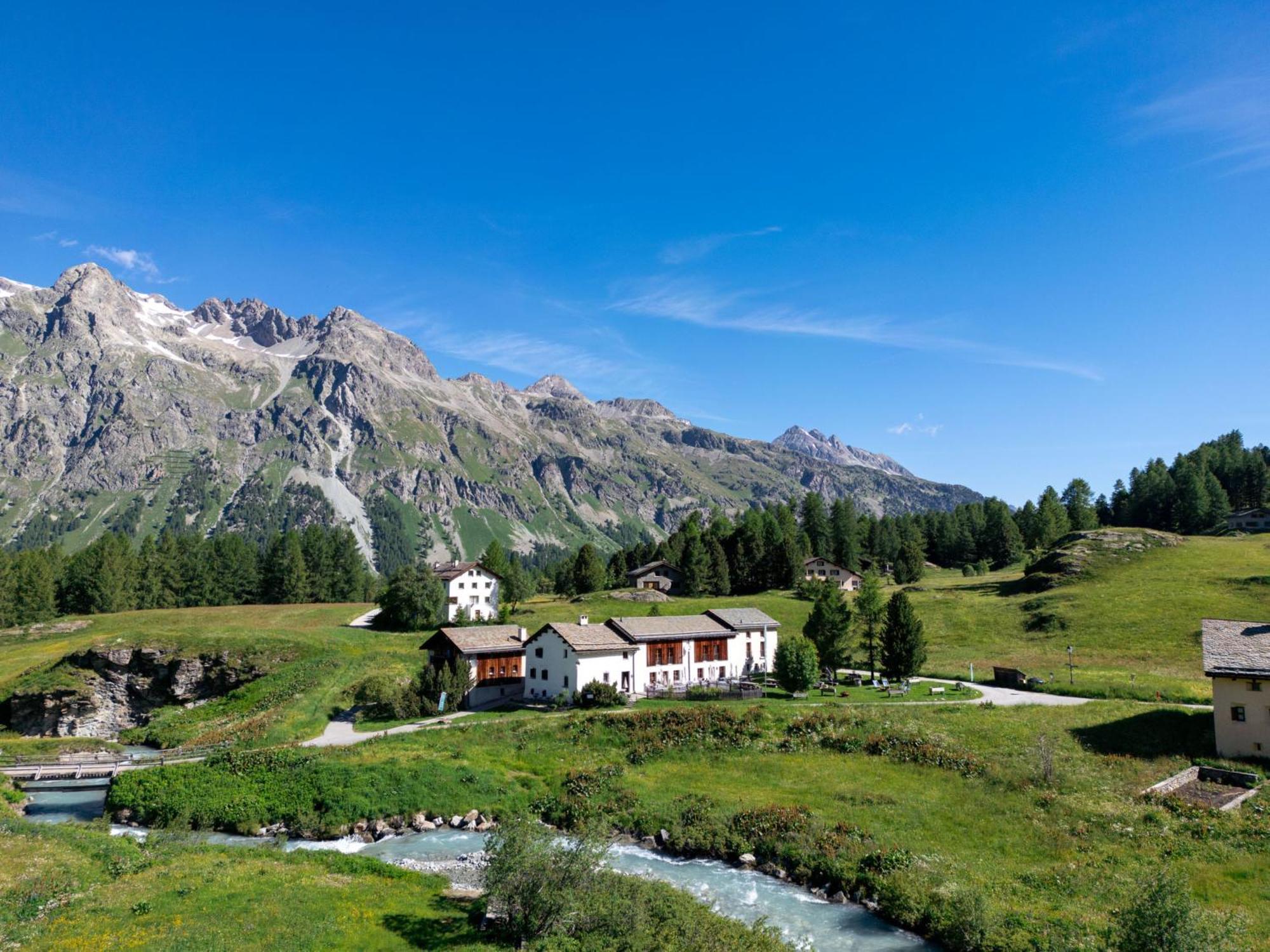 Hotel Chesa Pool Sils Maria Buitenkant foto